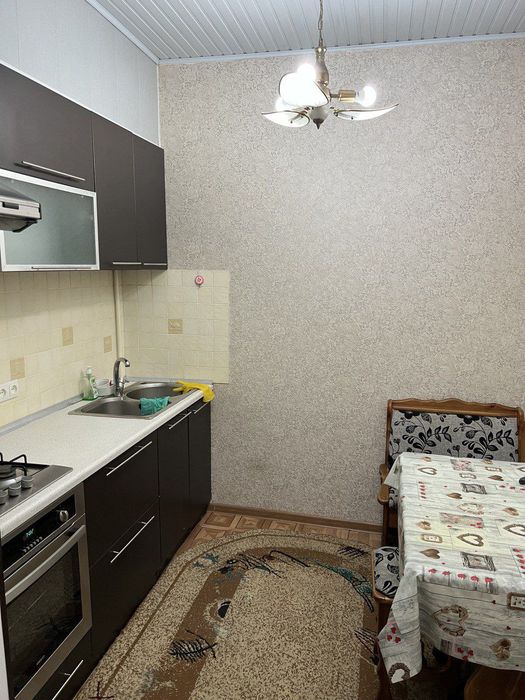 Срочно ЮНУСАБАД -15 метро Туркистон 1 комнатная квартира с обстановкой