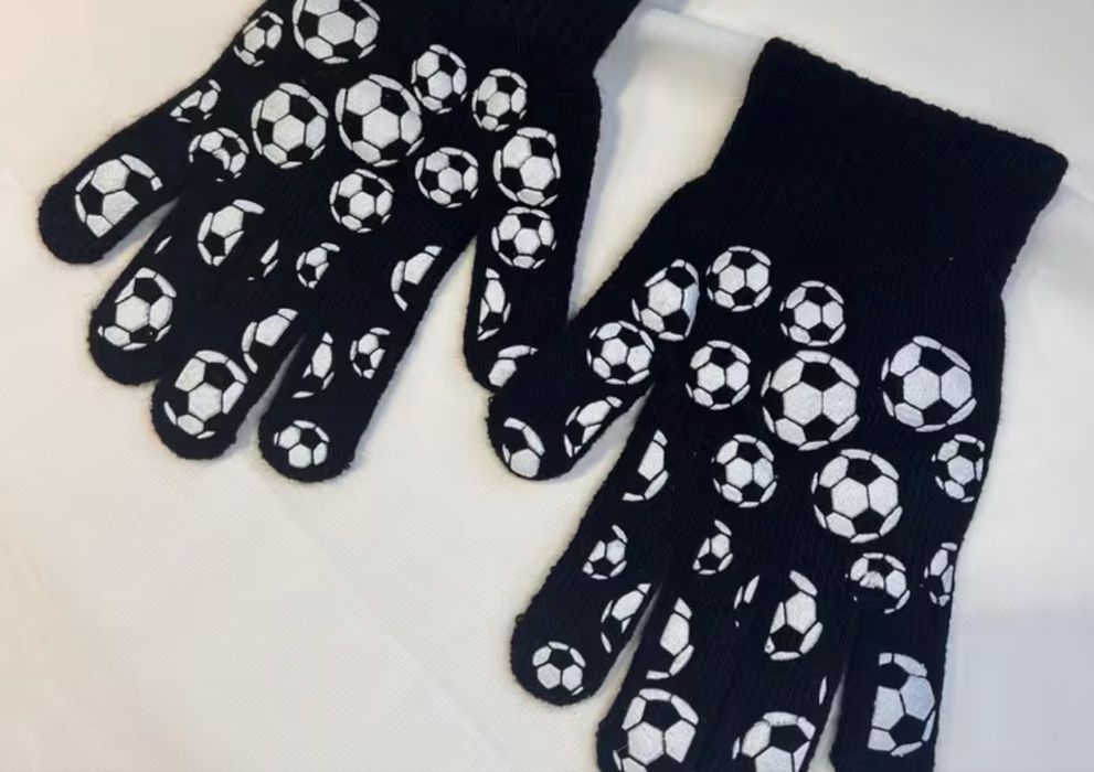 Детски ръкавици футболни топки