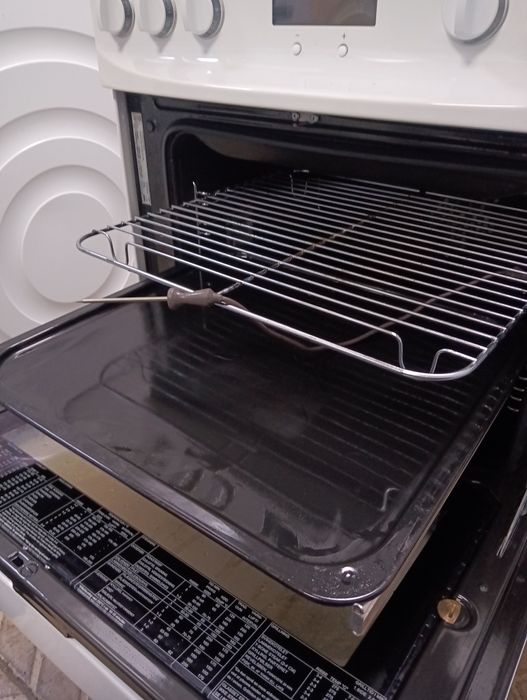 Уникална печка с керамичен плот Voss Electrolux с 2 години гаранция