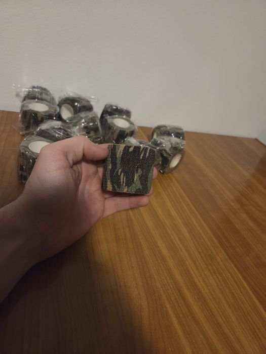 Benzi elastice de camuflaj