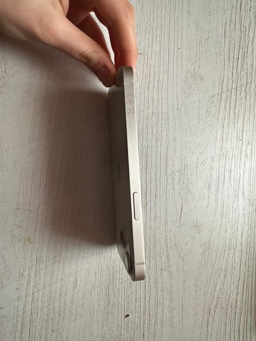 iPhone 13 бял 128MB