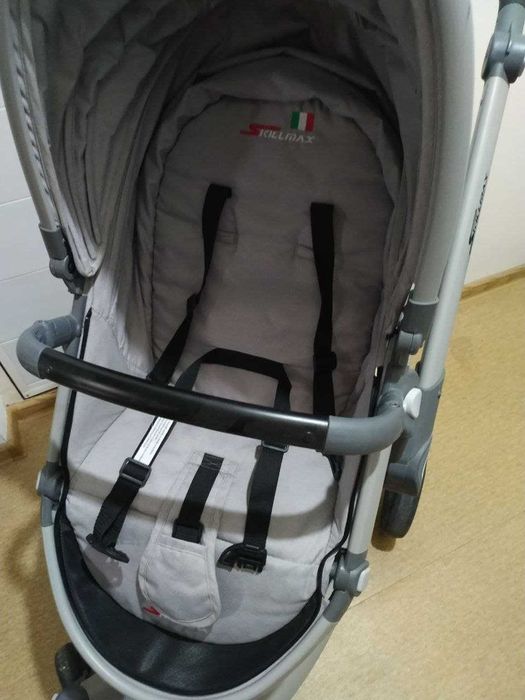 Коляска "SKILLMAX"состояние отличное