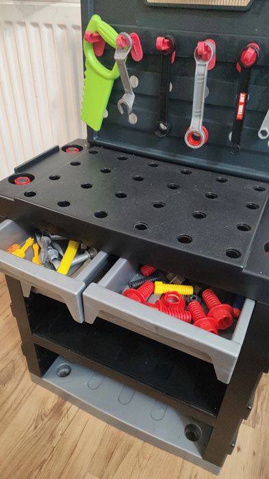 Suport pentru scule de jucărie