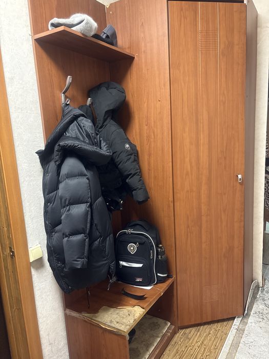 Продам прихожую б/у