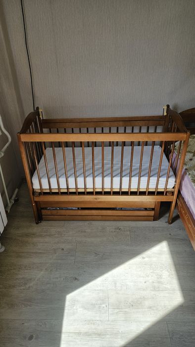 Кроватка с матрасом