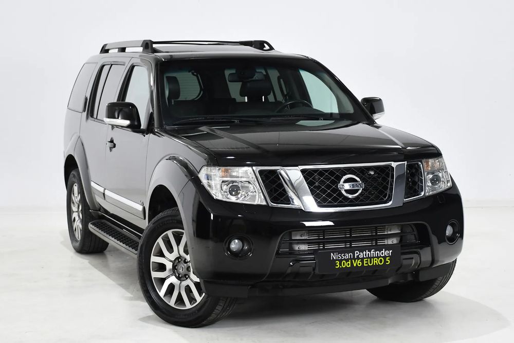 Nissan Pathfinder Automat 4x4 /7 Locuri /Trapa /Camera/ BOSE