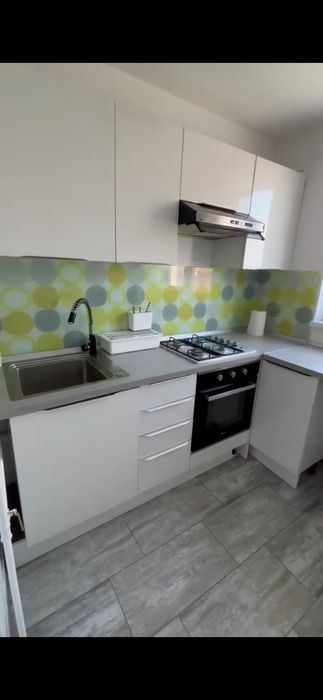 Închiriez apartament 2 camere in spatele medicinei
