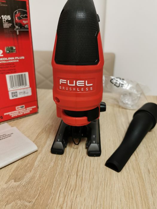 Pendular m18 milwaukee model destinat pietei de America