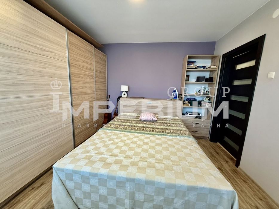 ТОП! Тристаен обзаведен апартамент под наем в района на жк. Чайка, гр