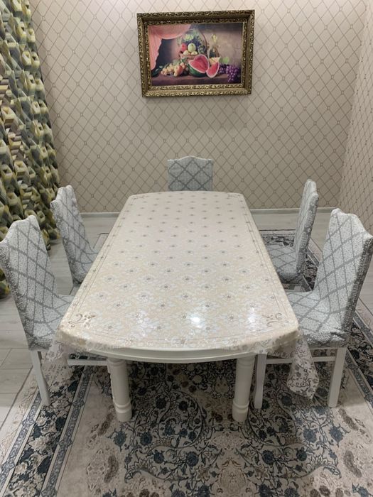 Продам стол с стулями
