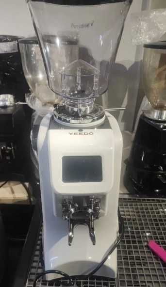 Профессиональная кофемолка с прямым помолом