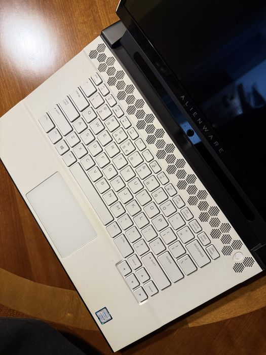 Laptop Alienware M15 R2 I9 8GB VRAM 1TB SSD OLED