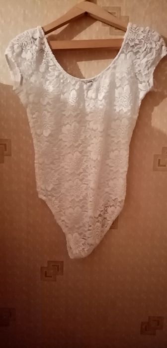 Продаётся женская одежда, на худенькую девушку.