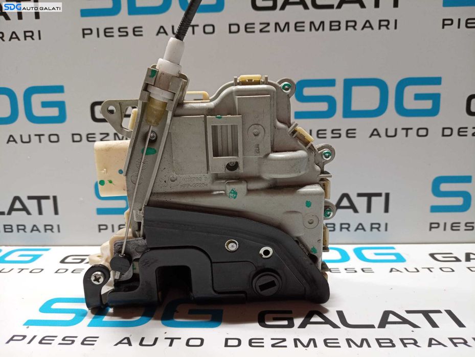 Broasca Incuietoare pentru Usa Portiera Dreapta Spate Porsche Macan 2014 - 2018 Cod 8K0839016C [2777]