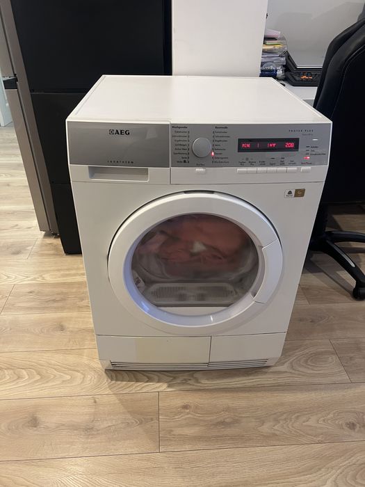 Vand uscator AEG cu pompa de caldura