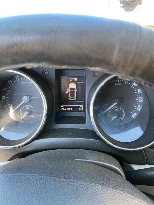 dezmembrez Skoda Yeti cod motor CFHA/usa fata yeti/hayon yeti/usa