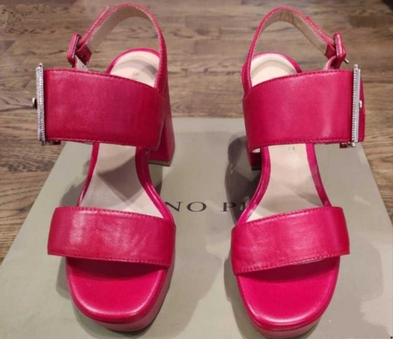 Дамски сандал Bruno Premi