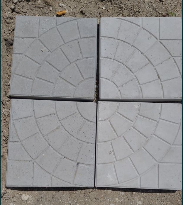 OFERTA 10+1 GRATIS Capace gard din beton aditivat și vibrat