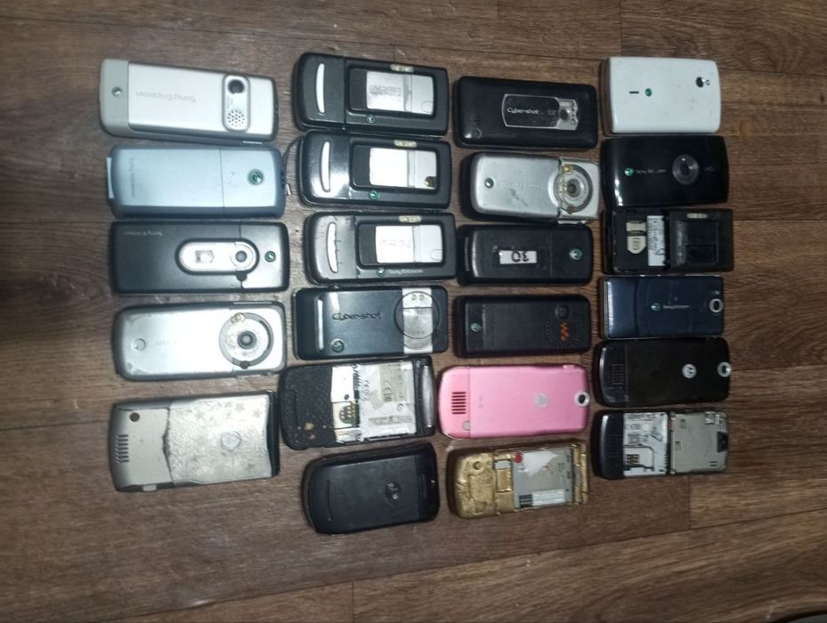 Продам телефоны на запчасти