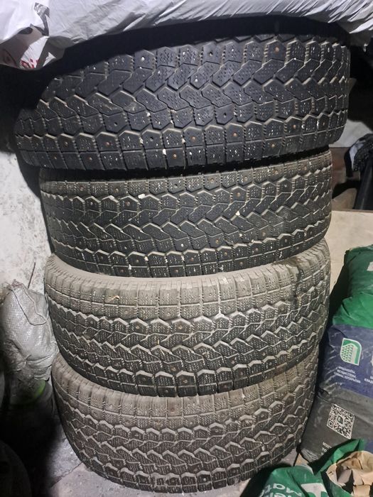 Шины зимнние комплект