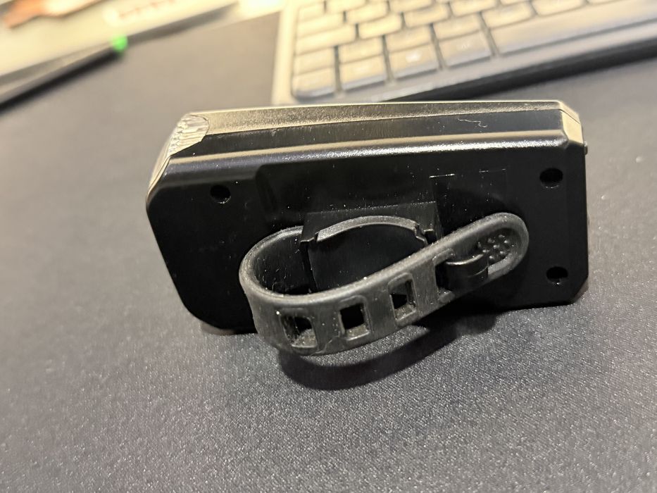 Far bicicleta cu acumulator