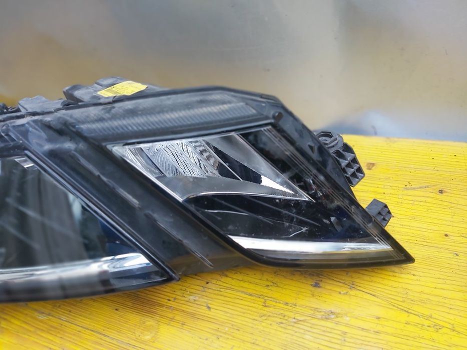 Фар Skoda Octavia 3