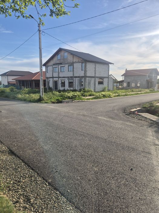 Teren intravilan de vînzare