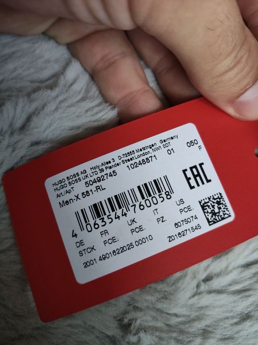 Hugo Men X șapcă unisex culoare gri deschis cu logo roșu mărime universa noua originala