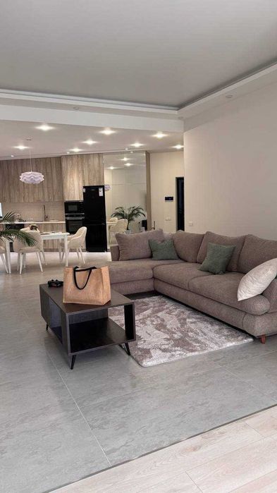 м. Айбек 1эт. 85м2