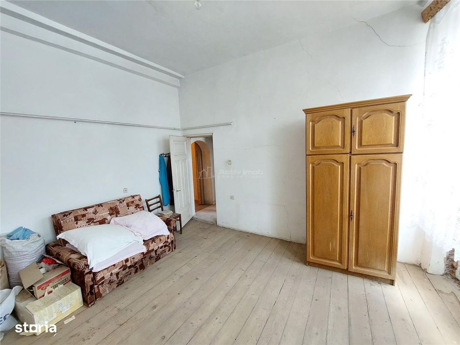 2 camere in cladire P+1,etaj 1, 60 MP,  beci subsol, Ultracentral