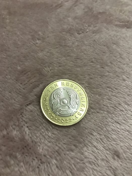 Редкая монета 100 тг