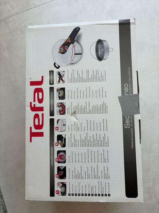 Тенджера под налягане Tefal Secure 5 Neo 6L P2530741 с кошница