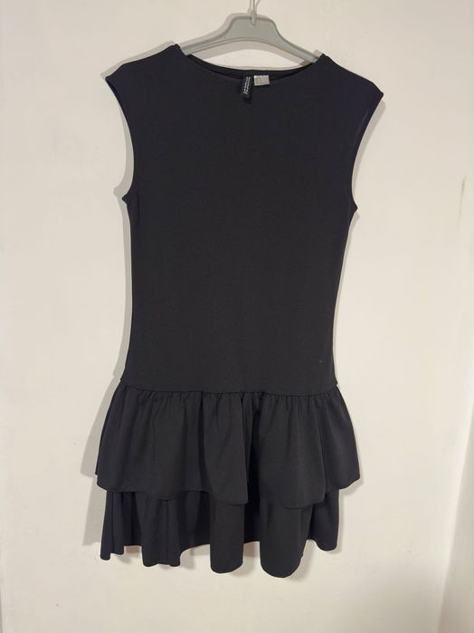 Rochie neagră, mulată, mini cu volane, H&M, S