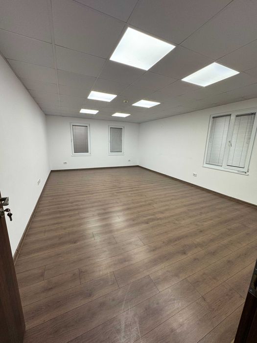 Дава се под наем Офис в Ямбол, Възраждане - 200 кв.м за 255 € - Снимка #5