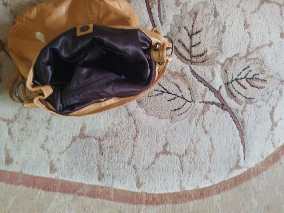 Сумки кожаные  стильные