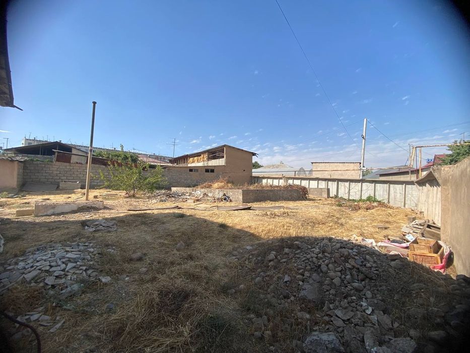 Yer sotiladi, uy sotiladi