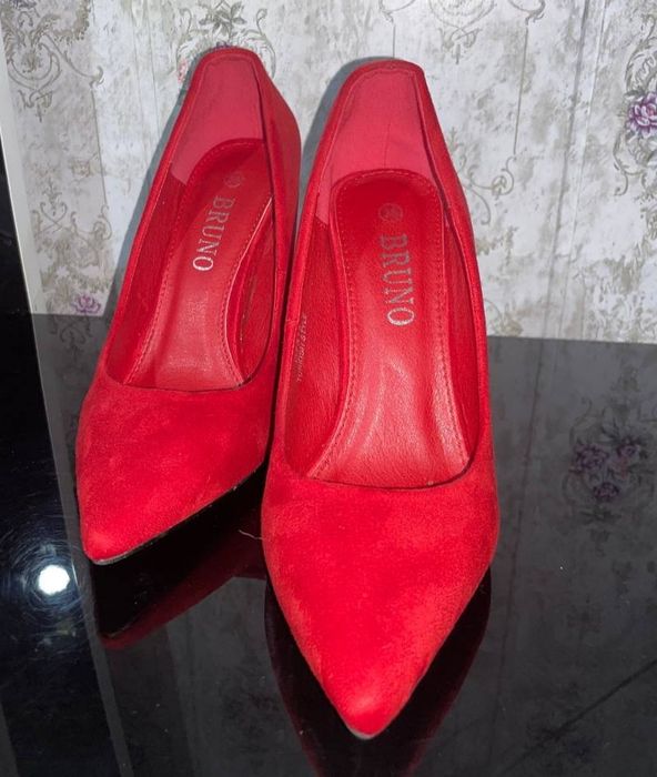 Xitoy tufli sotiladi