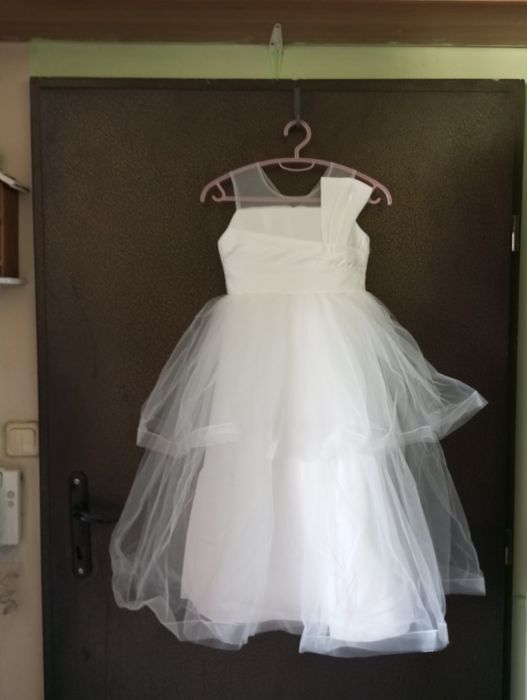 Булчински рокли, нови, различни модели и размери. Единични бройки.