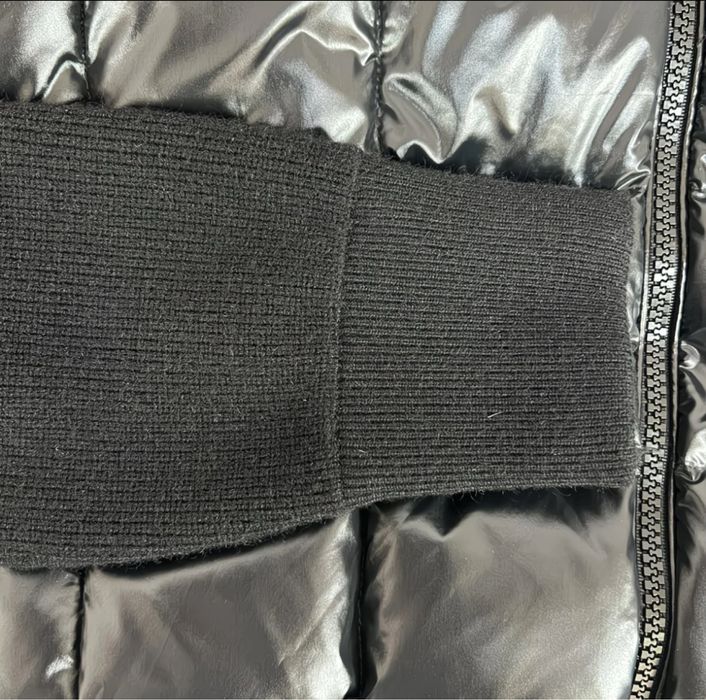 Куртка Moncler.