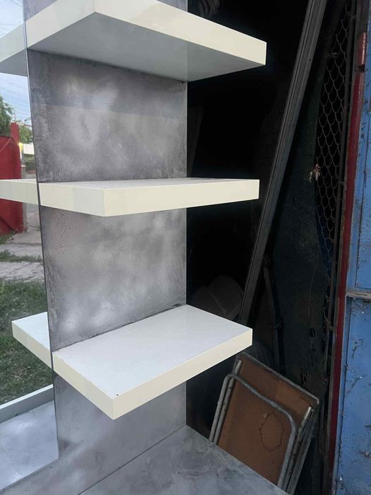 2 Posturi Mobiliere Salon si o comoda dormitor