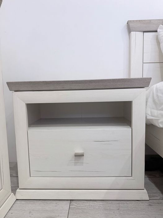 Обява за продажба на мебели