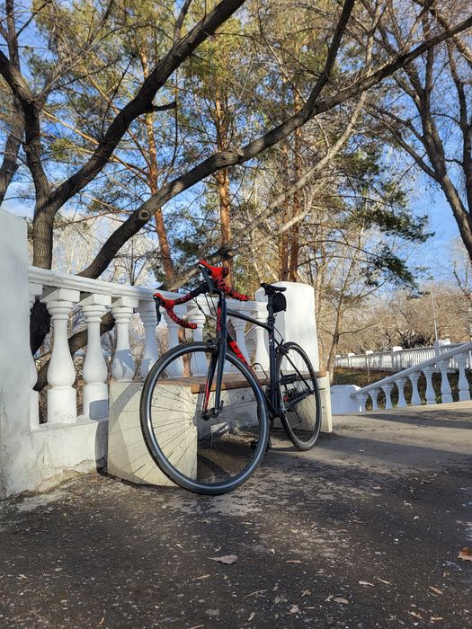 Продам шоссейный велосипед Giant Contend SL 2