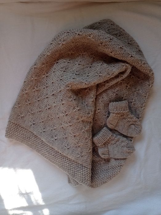 Вязаный детский плед