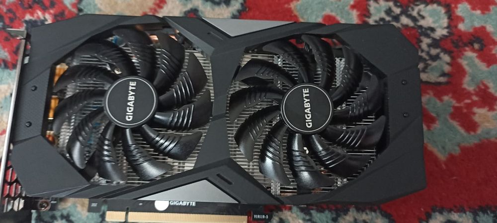 Продам Видеокарту GTX 1660 SUPER 6GB