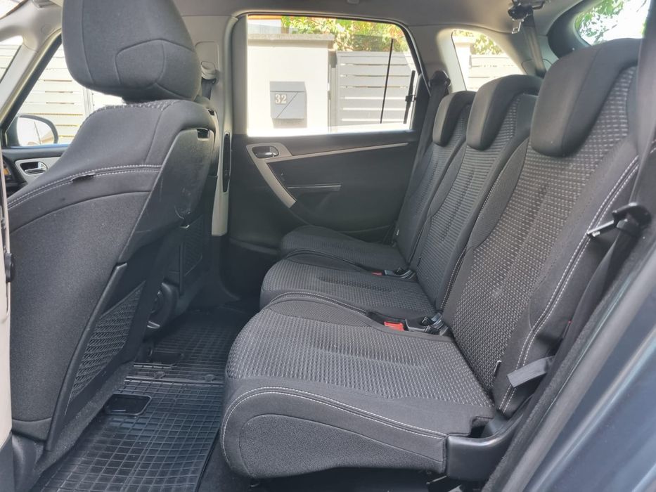 Vând Citroen C4 Picasso Facelift Motor 1.6 HDi an 2010 euro 5