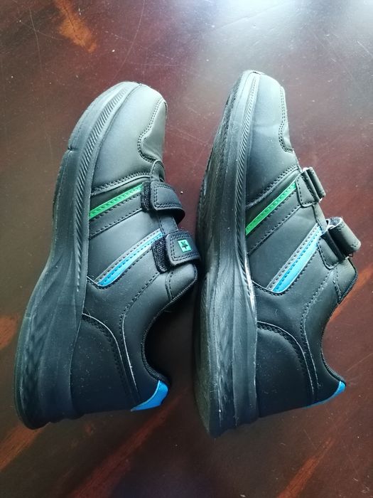 Adidași Badoxx mărime 40