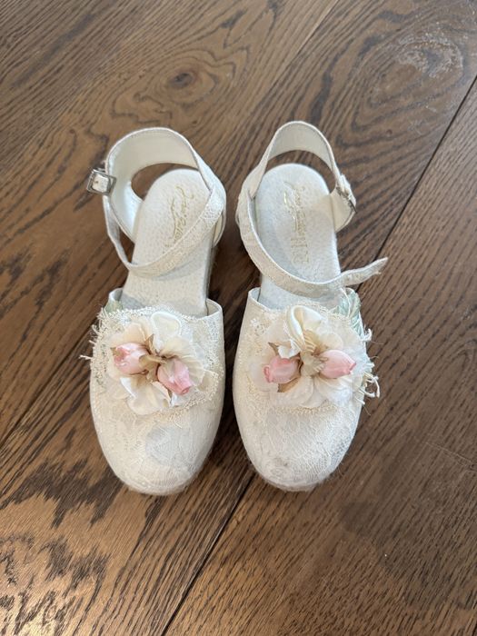 Спортни обувки за момиче