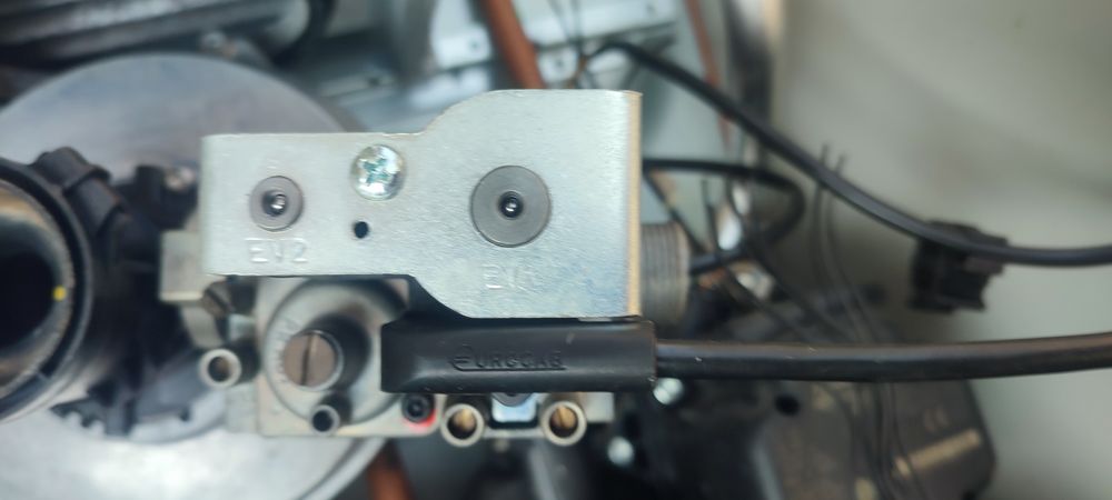 Ventilator si vana de gaz ariston hs cares