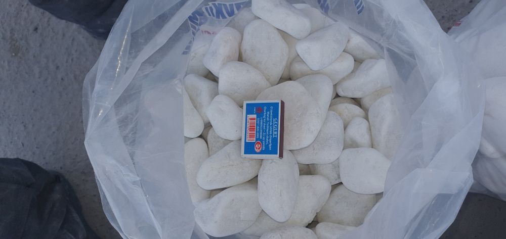 Рангли тошлар галка