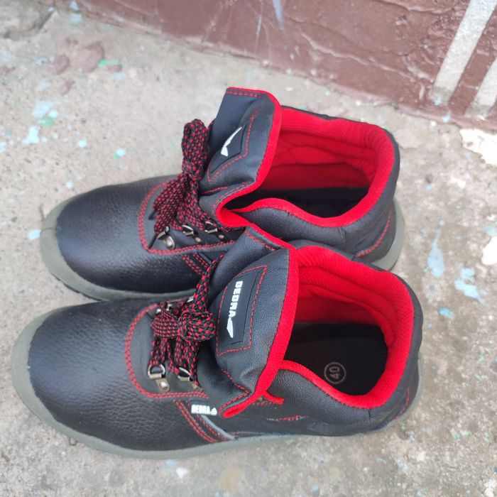 Ботинка сатылады